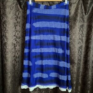 Nikki Rich Skirt Stretch Fit Fabric Size Medium NWT